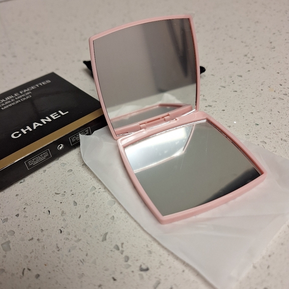 Chanel Compact Mirror - Picture 5 of 6